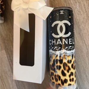 Leopard Print Tumbler 20oz tumbler with straw, straw cleaner and bottom grip